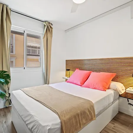 3 Dormitorios, 2 Banos Y Balcon Appartement *